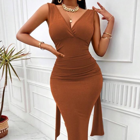 SHEIN backless draped dress - Picture 4 of 10